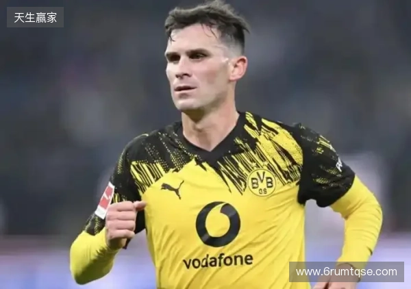 TA：布莱顿签格罗斯的转会费略低于200万欧元，有100万欧奖金